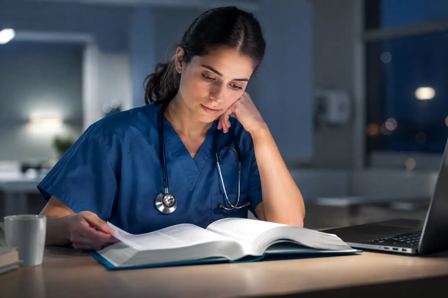 Medical Reading for Night Shifts That Stays With You